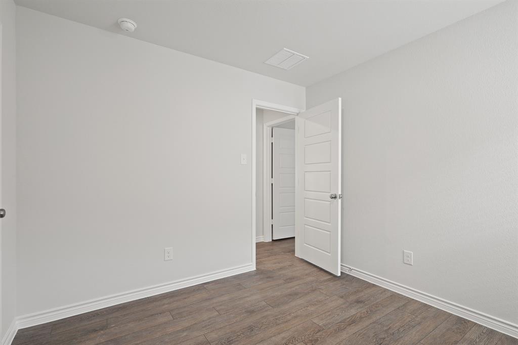 1603 Romans Road Ennis, TX 75119 - Photo 18 of 21 a view of an empty room
