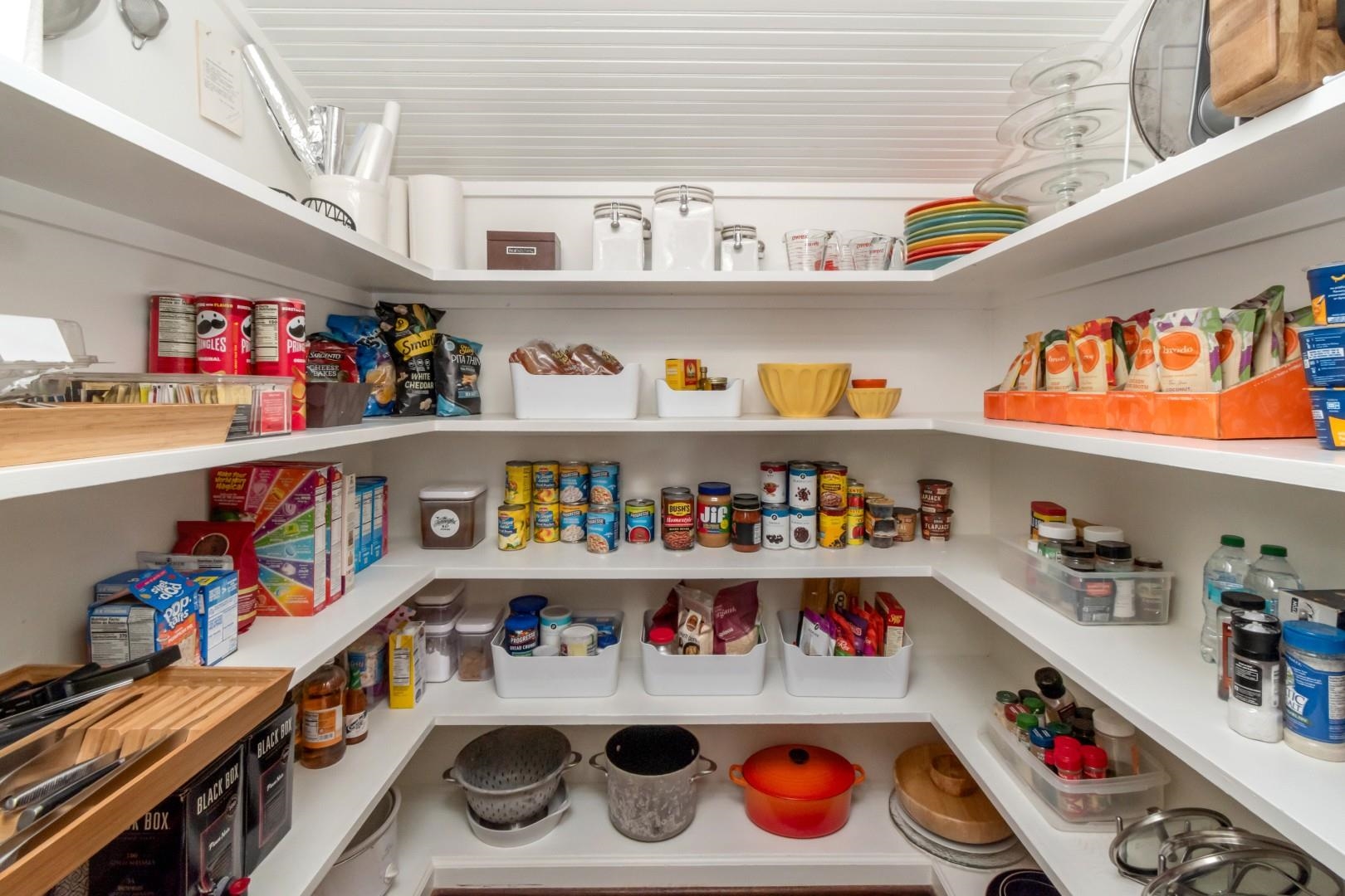 524 Spring Park Drive East Mobile, AL 36608 - Photo 14 of 56 Pantry