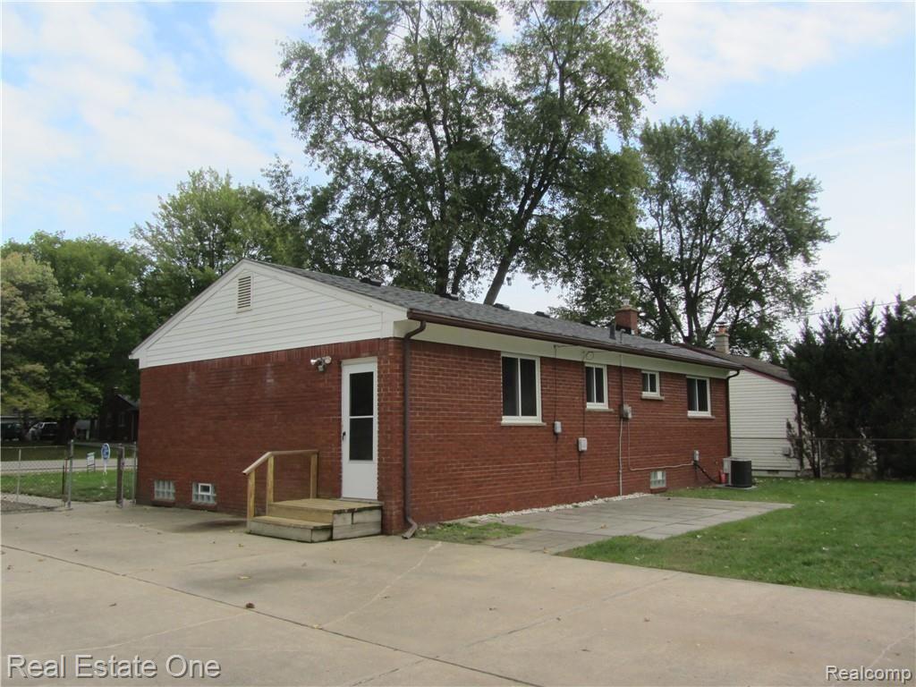 15410 Beech Daly Road Taylor, MI 48180 - Photo 47 of 48 009.JPG