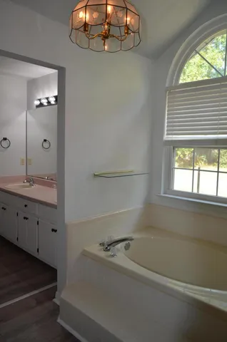 $2,200 | 118 Meadow Woods Lane, Niceville, FL 32578