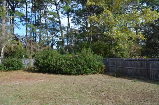 $2,200 | 118 Meadow Woods Lane, Niceville, FL 32578