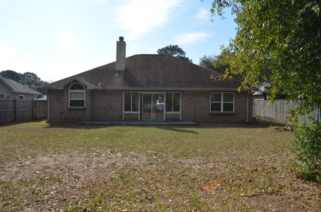 $2,200 | 118 Meadow Woods Lane, Niceville, FL 32578
