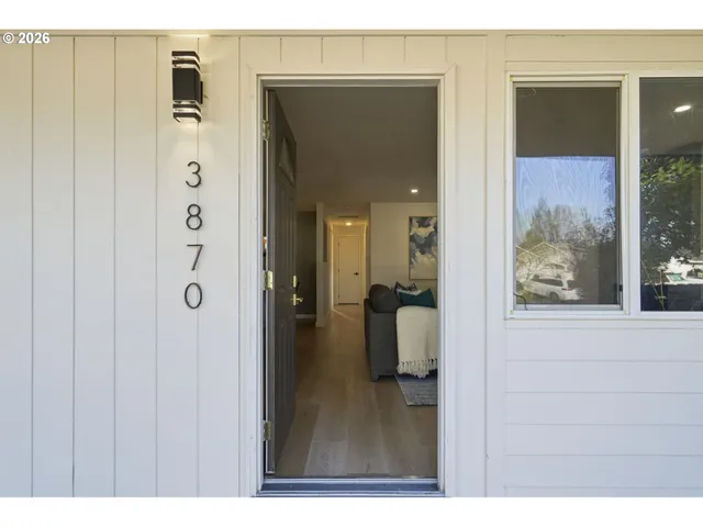 $519,900 | 3870 Southeast Walnut Street, Hillsboro, OR 97123