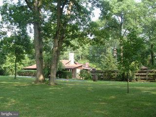 353 Mt Gretna Road Elizabethtown, PA 17022 - Photo 1 of 4 Gallery Image 1