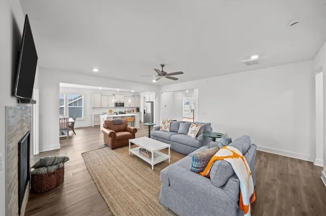 $750,000 | 214 Maverick Trail, Central, SC 29630