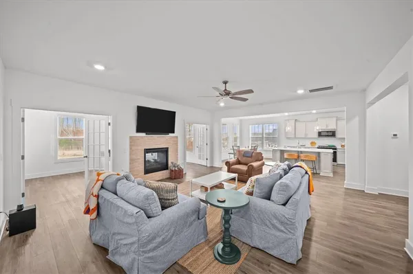 $720,900 | 214 Maverick Trail, Central, SC 29630