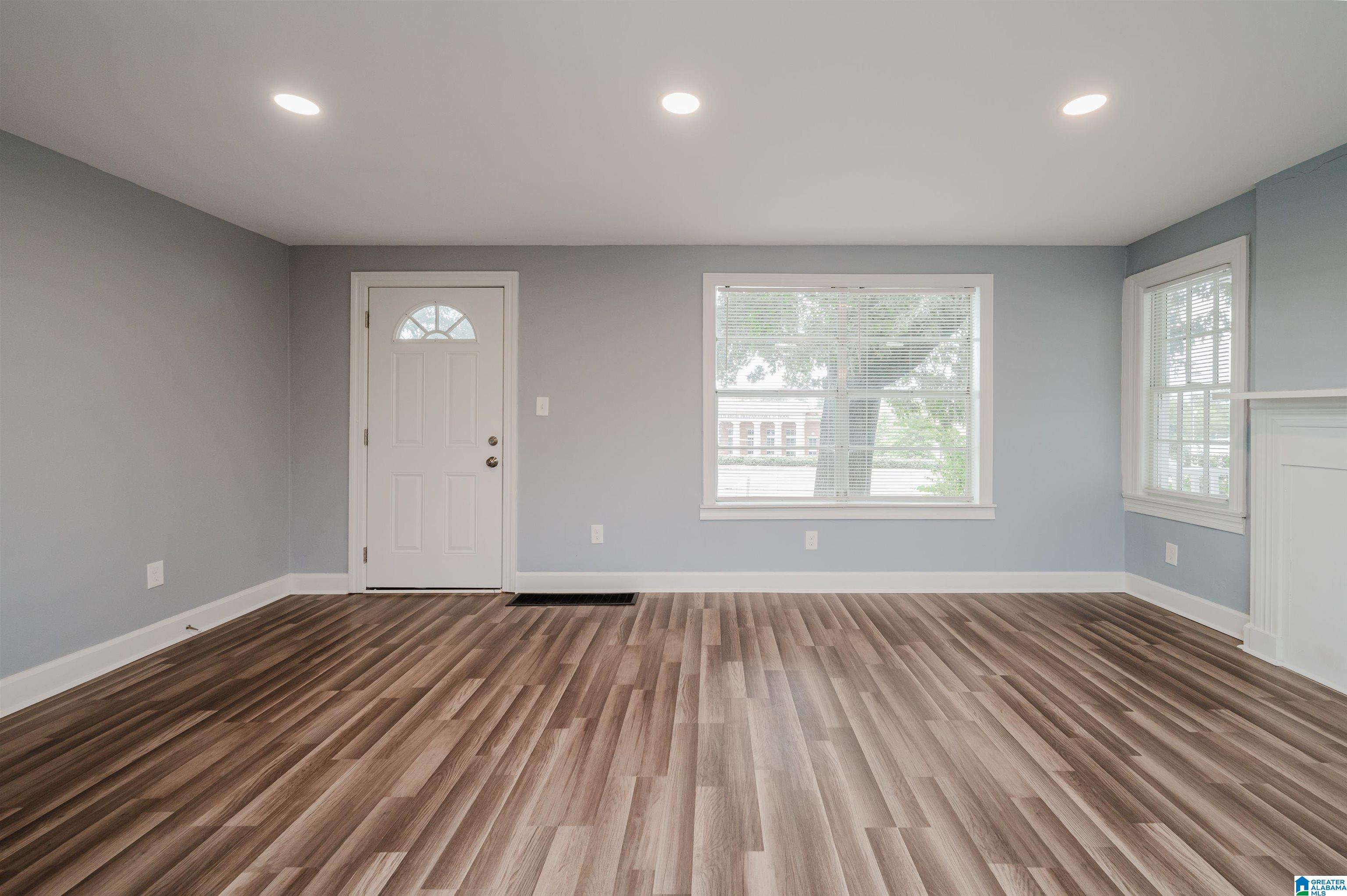 609 Valley Road Fairfield, AL 35064 - Photo 7 of 36