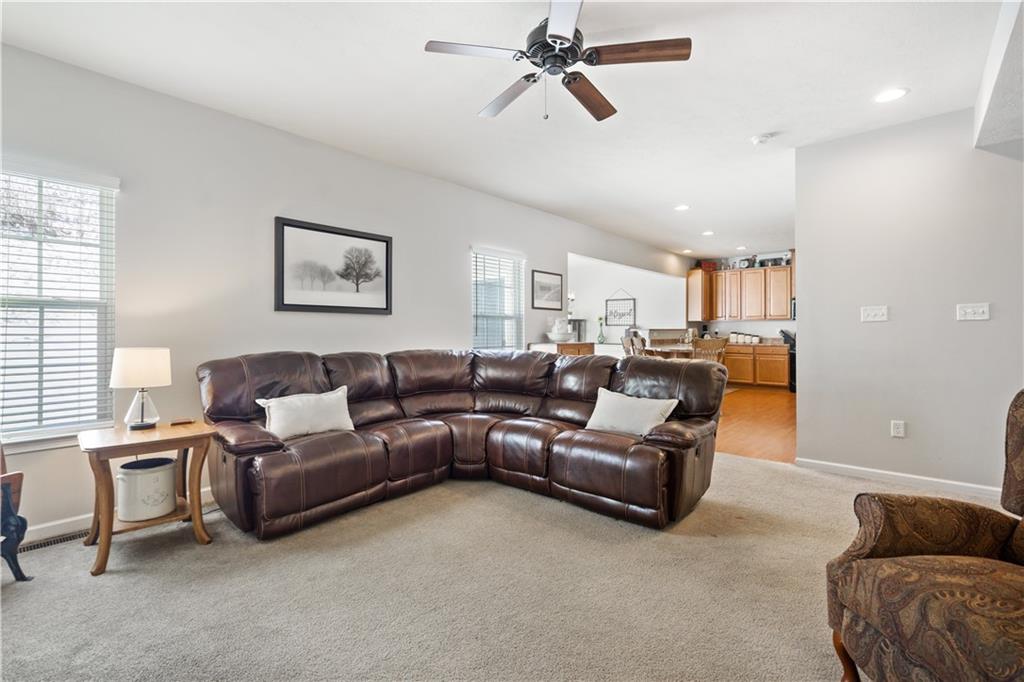 142 Chestnut Ridge Drive Beaver Falls, PA 15010 - Photo 5 of 25
