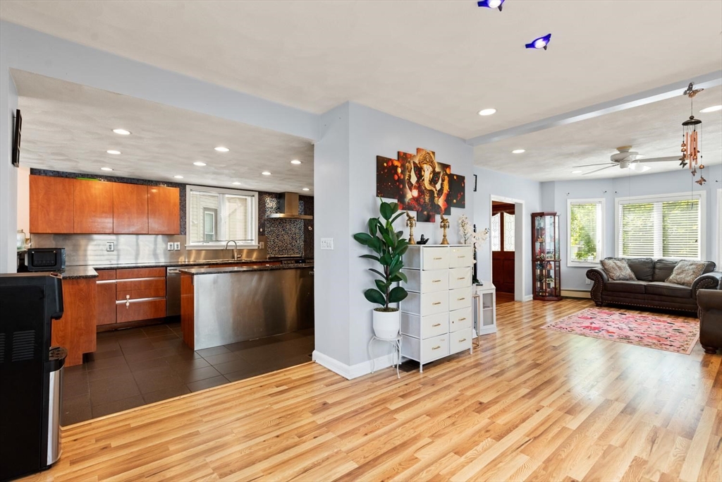 11 Jackson Street Saugus, MA 01906 - Photo 10 of 29