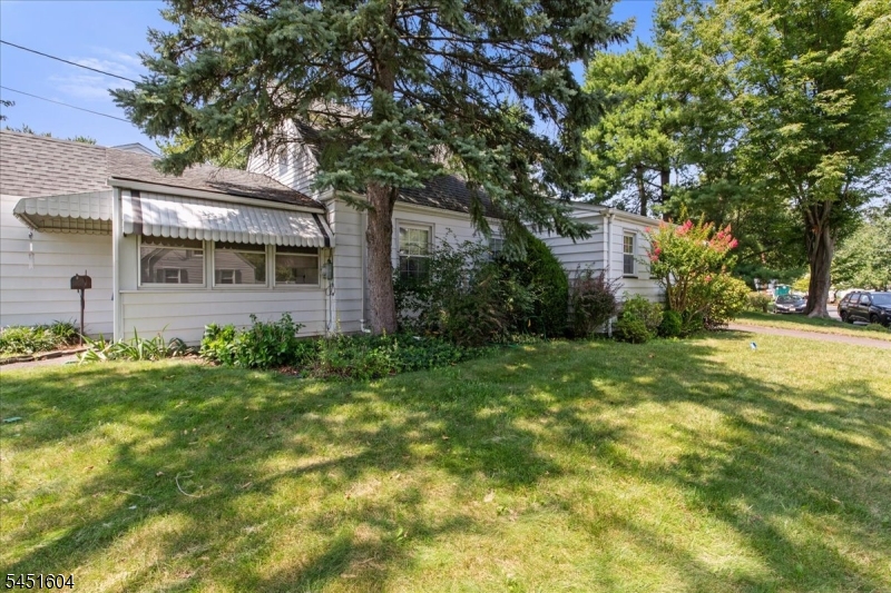 1014 Raritan Road Cranford, NJ 07016 - Photo 20 of 26 Gallery Image 20