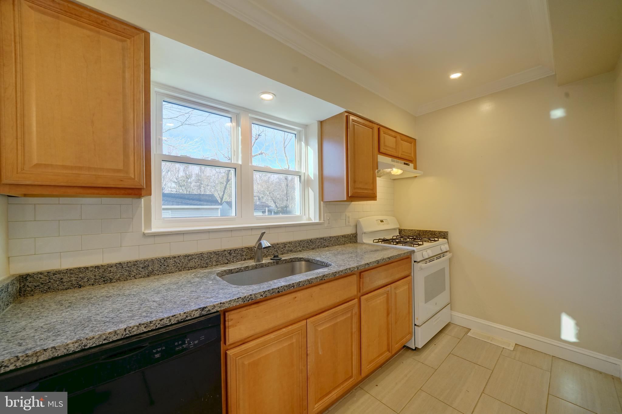9618 Dilston Road Silver Spring, MD 20903 - Photo 13 of 57