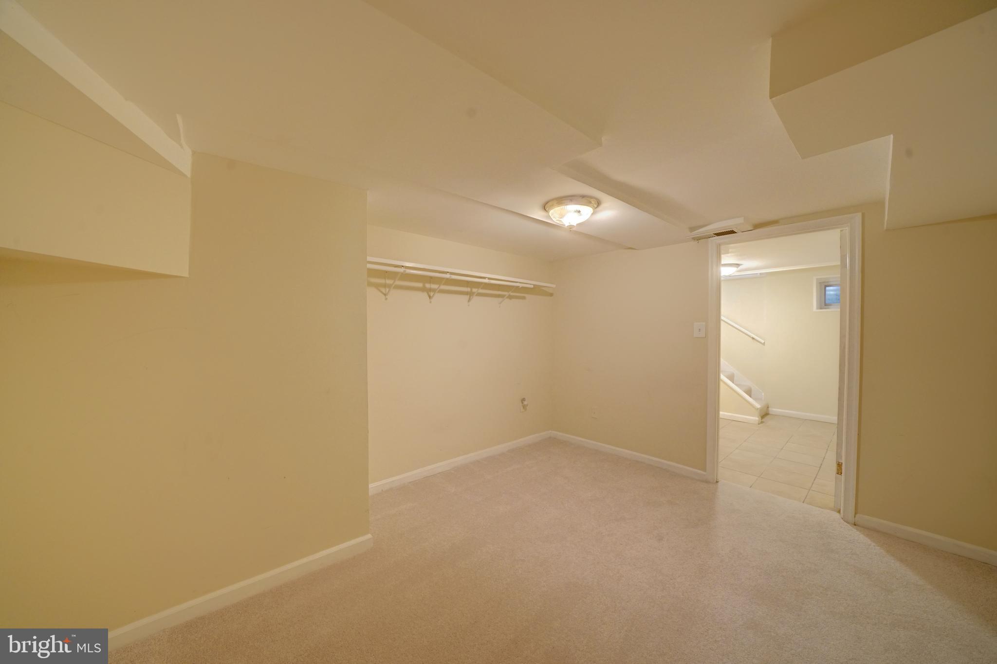 9618 Dilston Road Silver Spring, MD 20903 - Photo 25 of 57