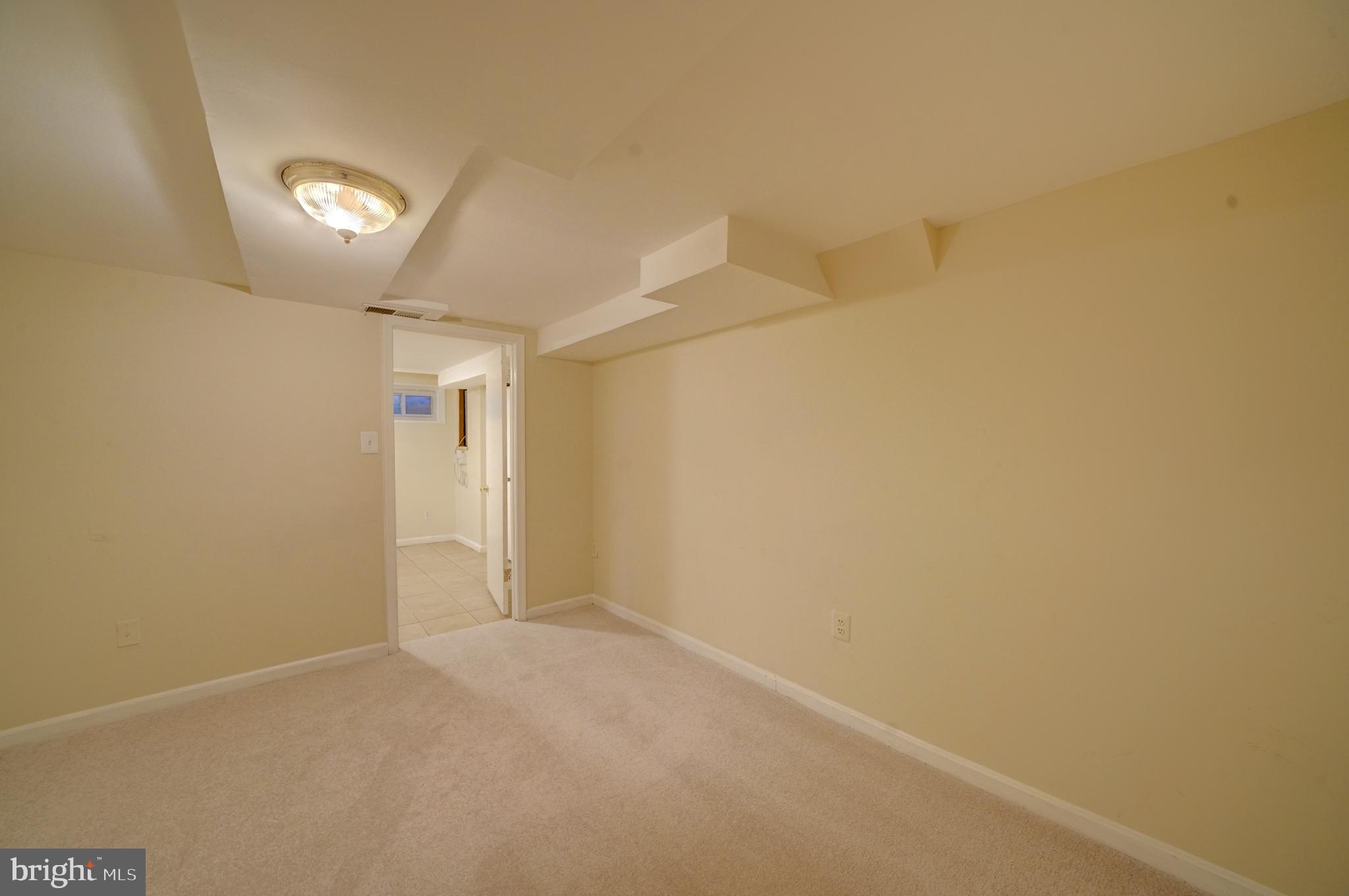 9618 Dilston Road Silver Spring, MD 20903 - Photo 27 of 57