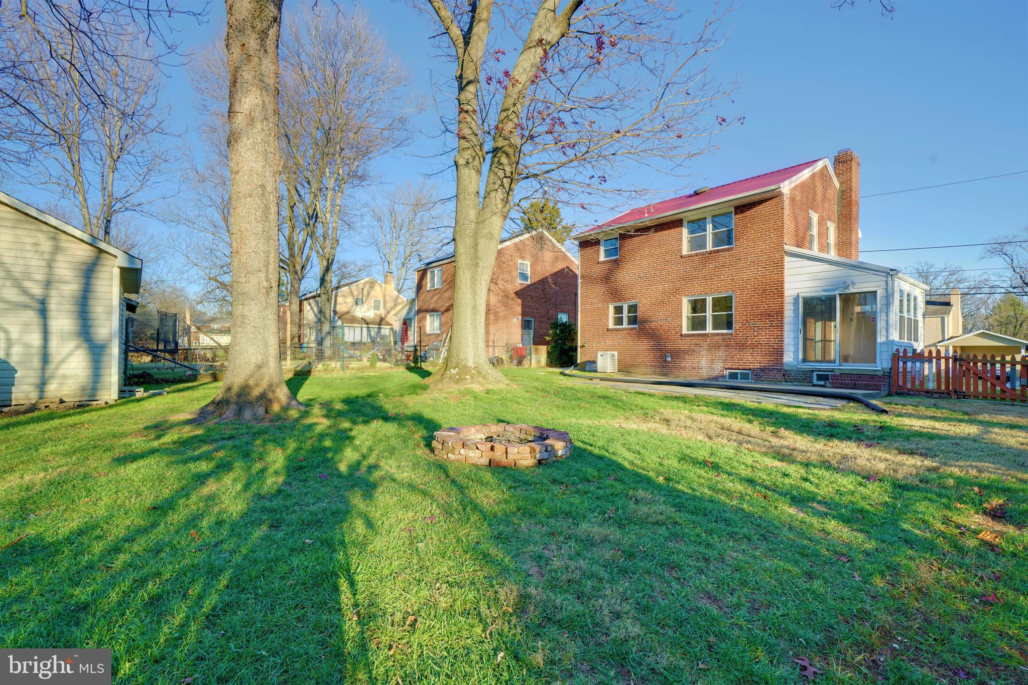 9618 Dilston Road Silver Spring, MD 20903 - Photo 3 of 57