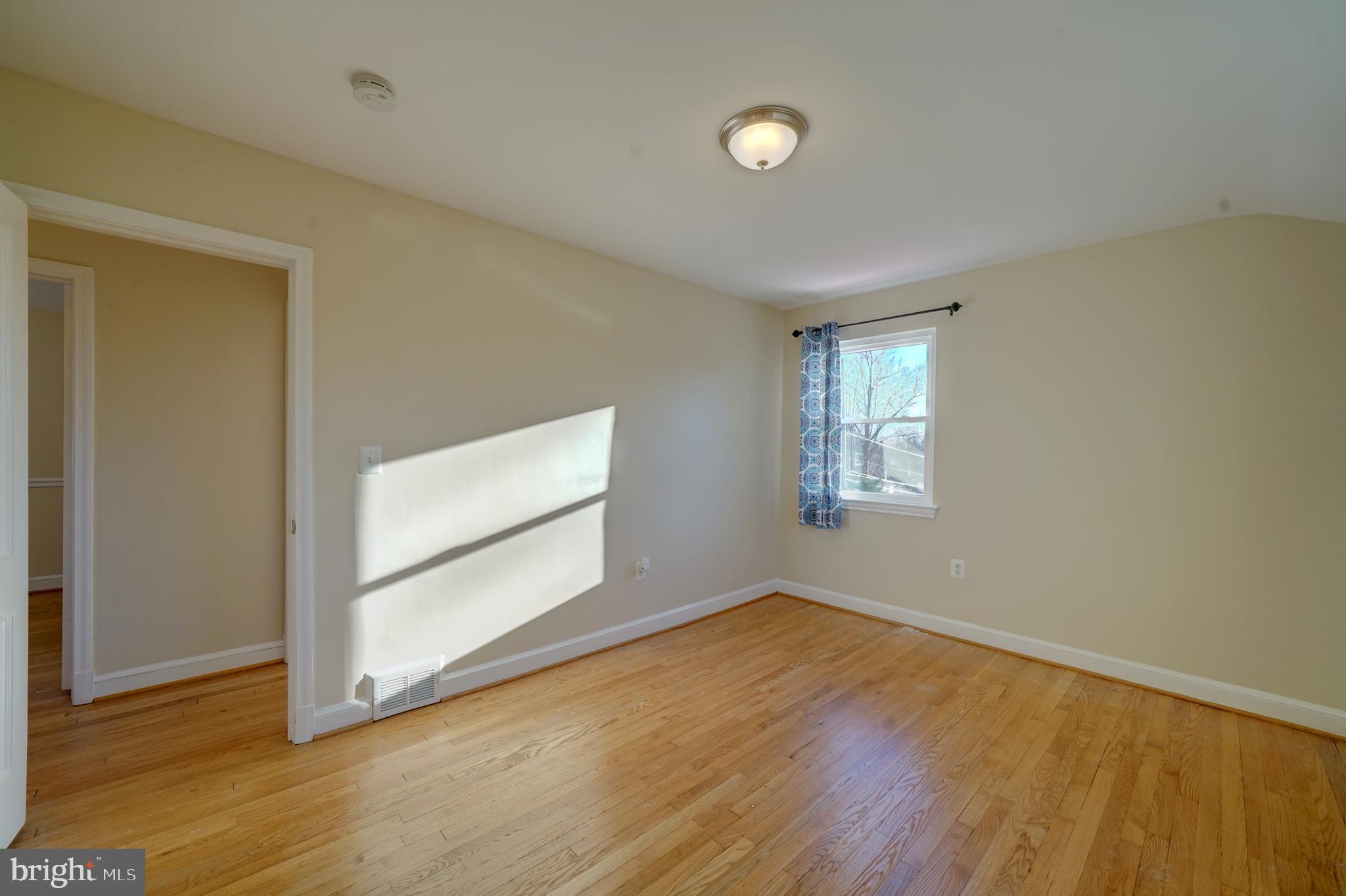 9618 Dilston Road Silver Spring, MD 20903 - Photo 39 of 57