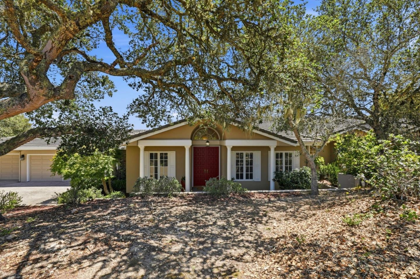 11142 Saddle Road Monterey, CA 93940 - Photo 5 of 79