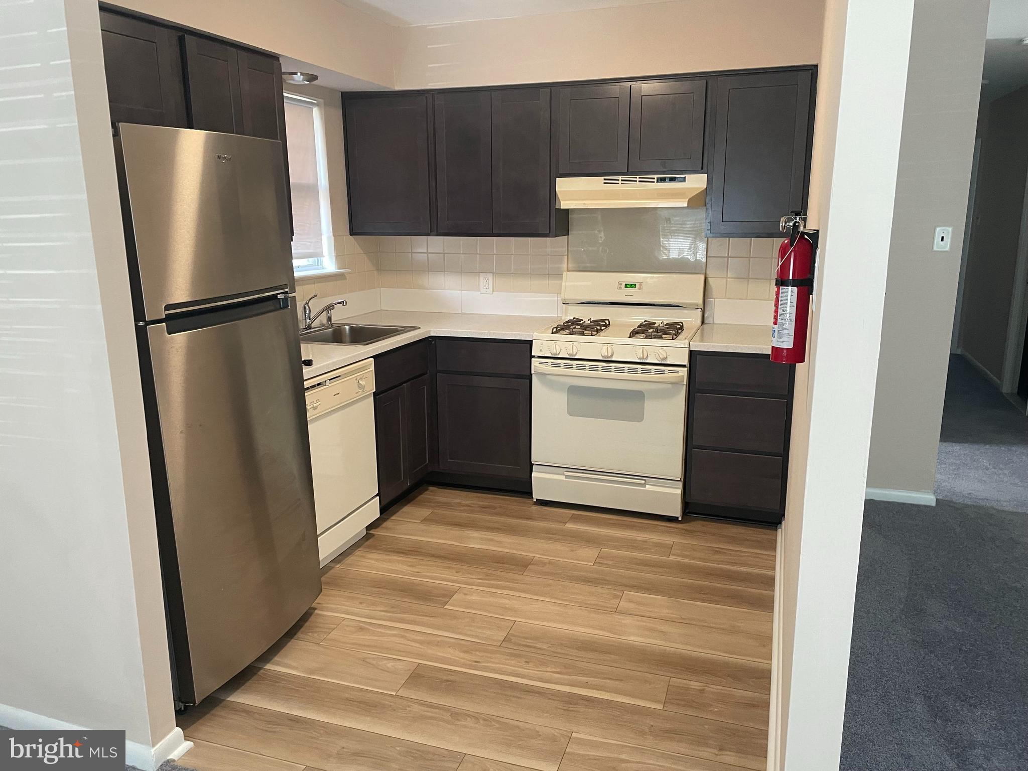 8122 Ryers Avenue Philadelphia, PA 19111 - Photo 6 of 13 Kitchen