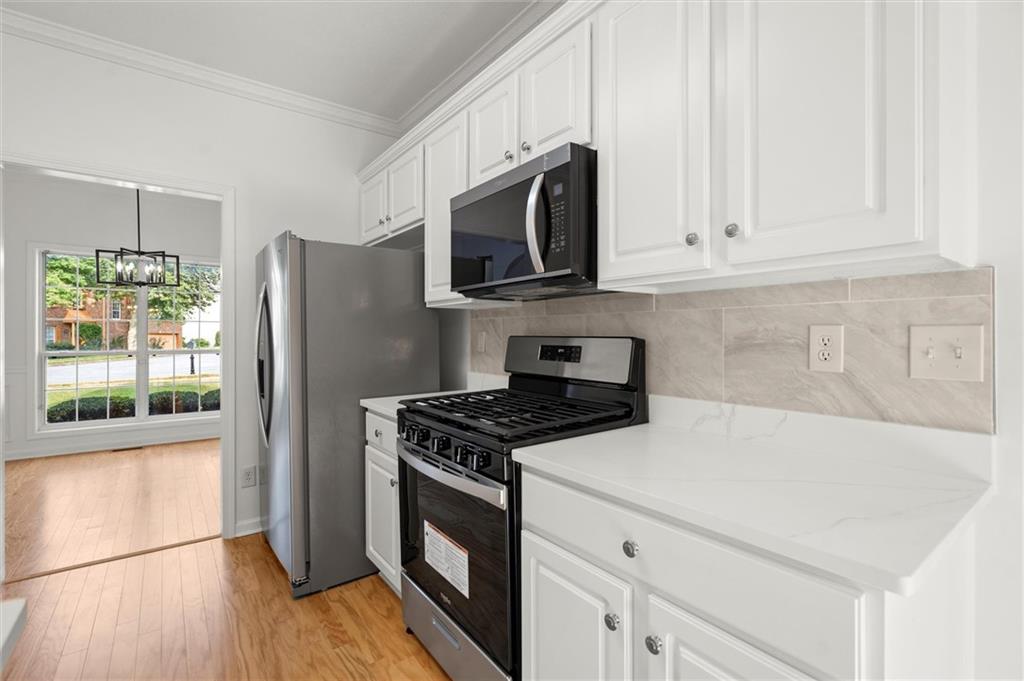 3537 Castle View Court Suwanee, GA 30024 - Photo 12 of 38