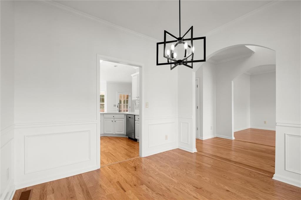 3537 Castle View Court Suwanee, GA 30024 - Photo 8 of 38