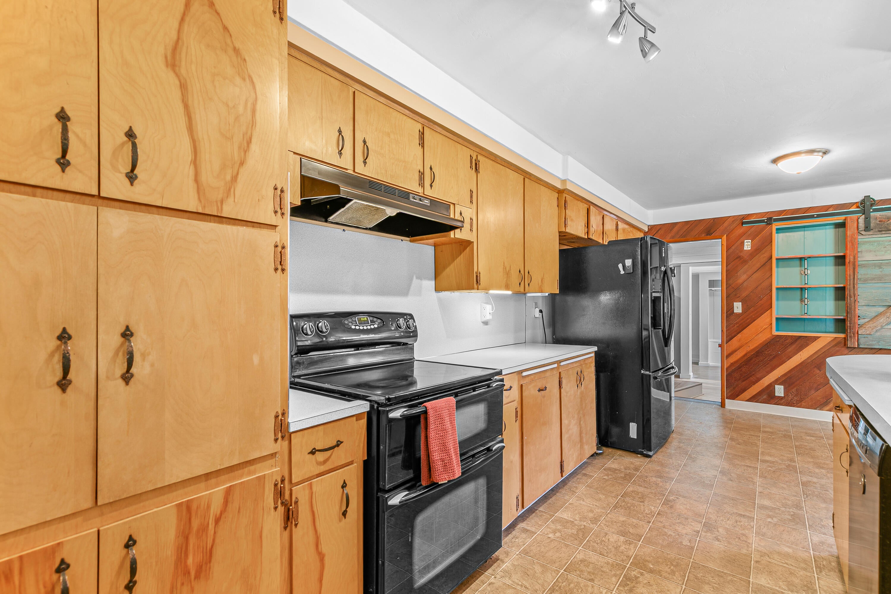 2615 Glory C Road Medford, OR 97501 - Photo 7 of 57 9R9A4050