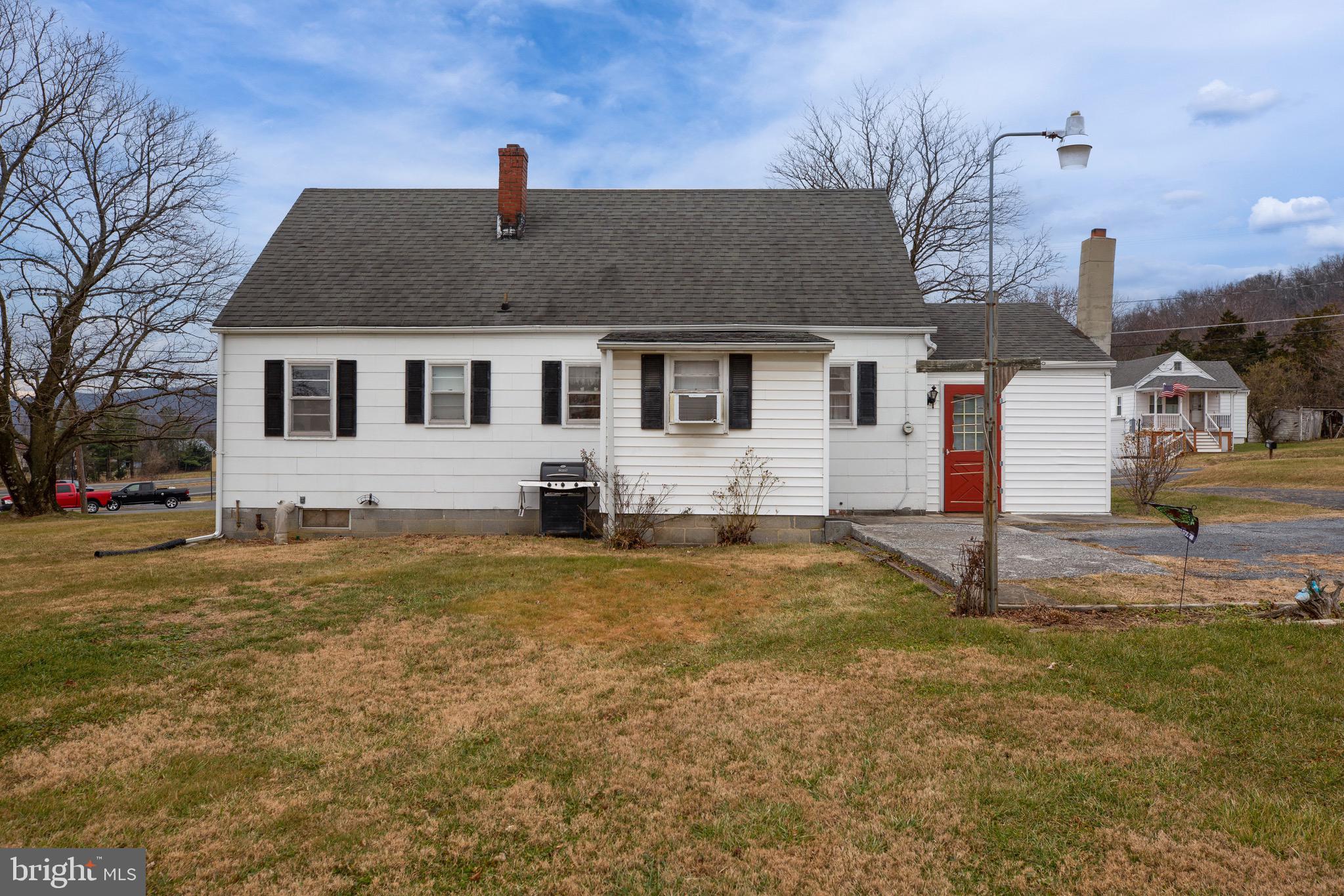 208 Poorhouse Road Winchester, VA 22603 - Photo 3 of 44 Gallery Image 3
