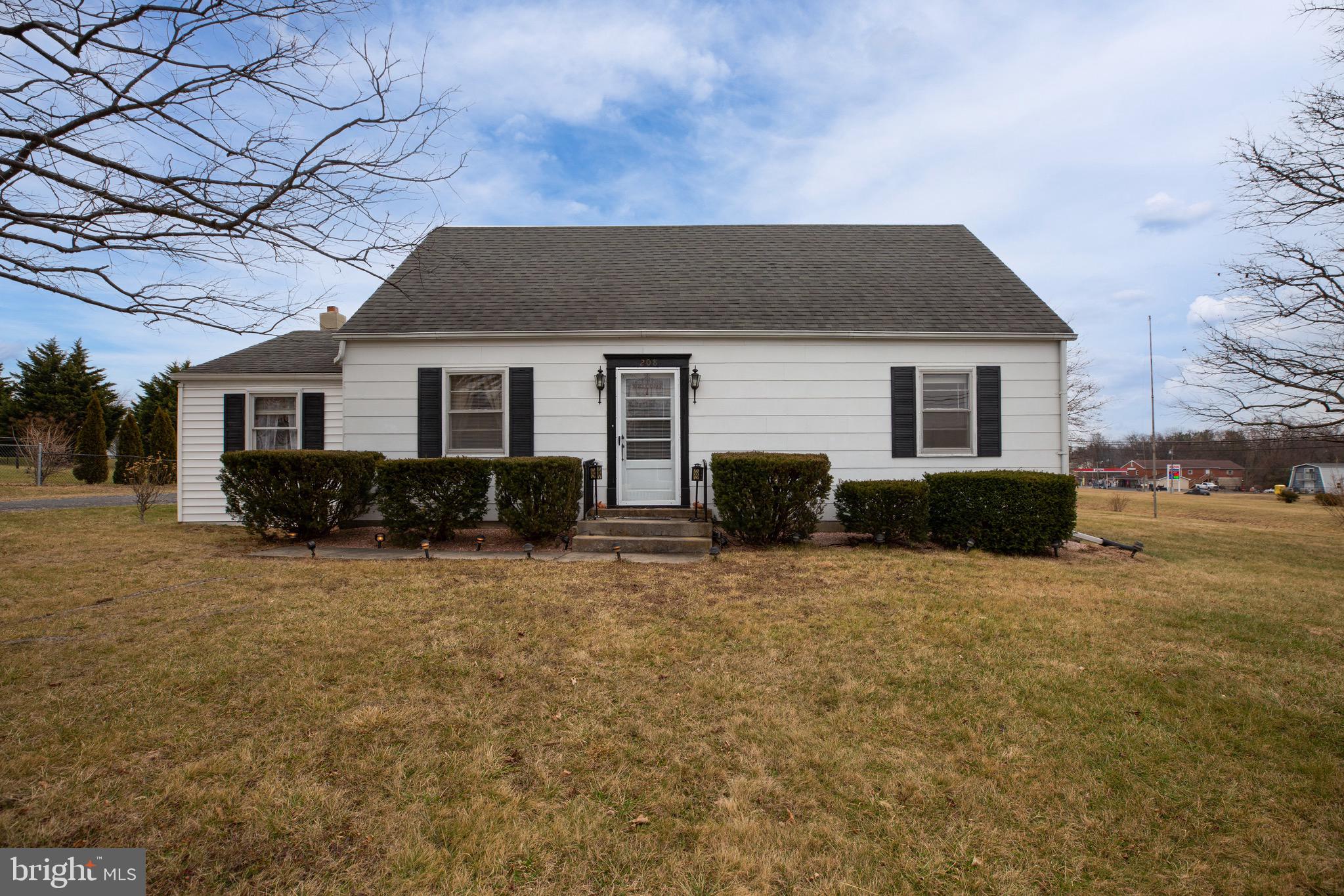208 Poorhouse Road Winchester, VA 22603 - Photo 4 of 44 Gallery Image 4