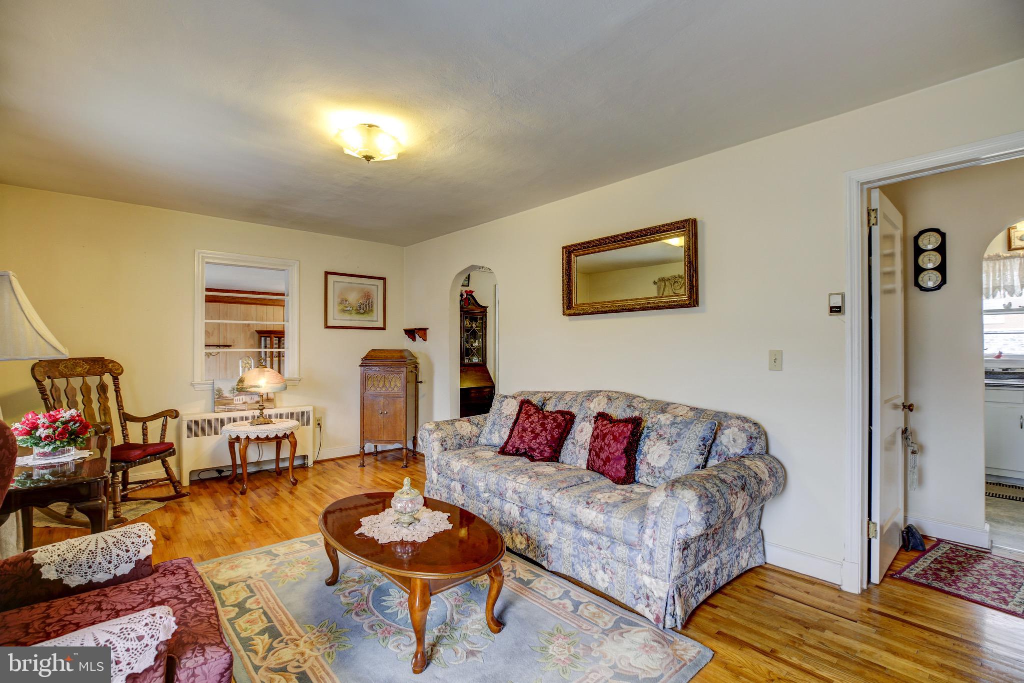 208 Poorhouse Road Winchester, VA 22603 - Photo 7 of 44 Gallery Image 7