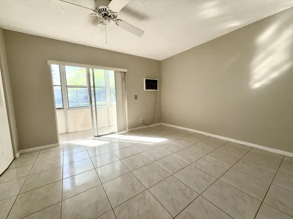 $1,500 | 166 Sussex I, West Palm Beach, FL 33417