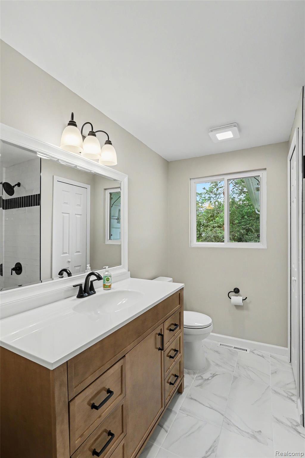 74600 Nordman Court Romeo, MI 48065 - Photo 20 of 32 Bathroom