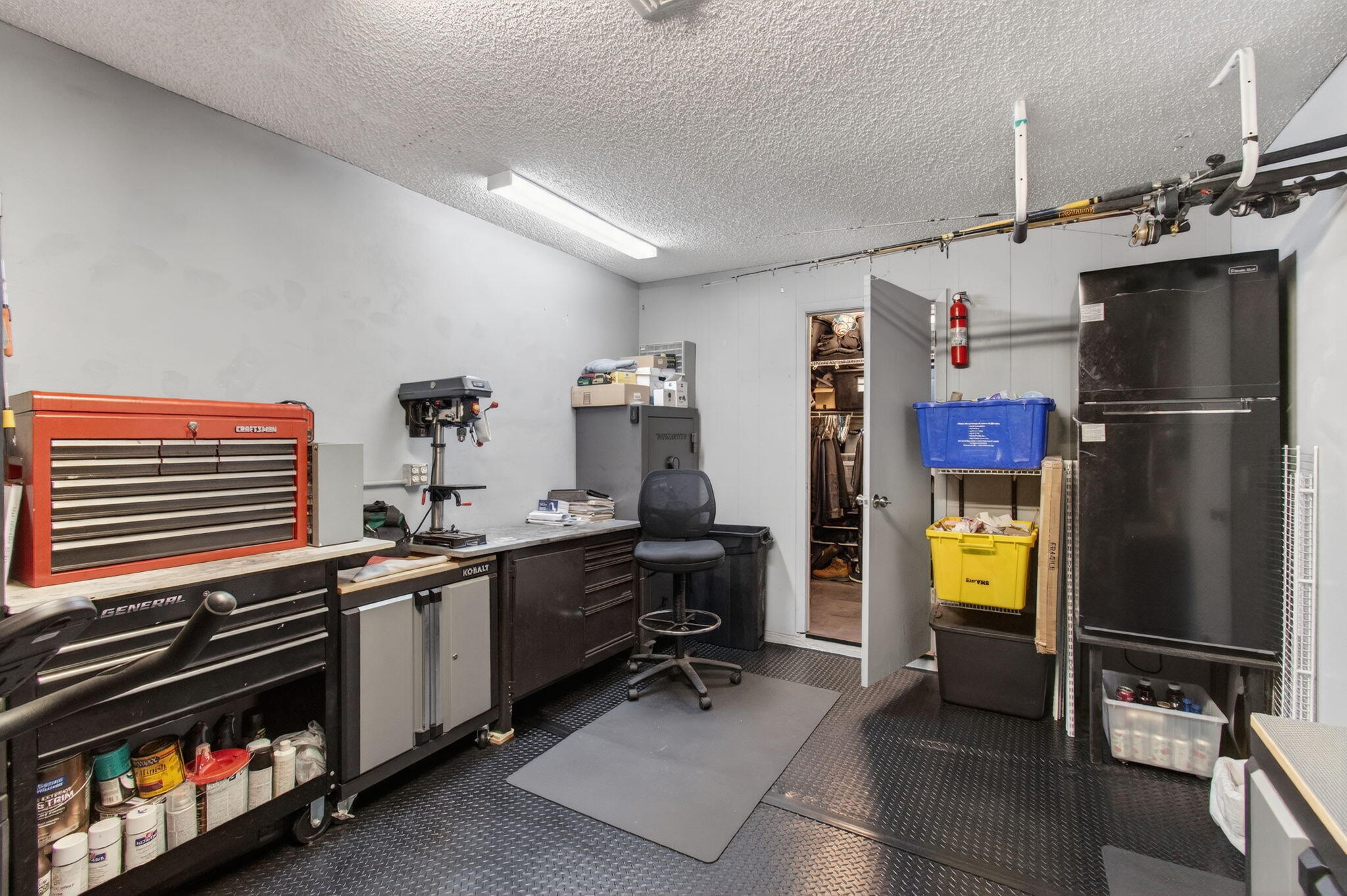 11457 Country Sound Court Boca Raton, FL 33428 - Photo 35 of 112 a kitchen with stainless steel appliances a stove a refrigerator and cabinets