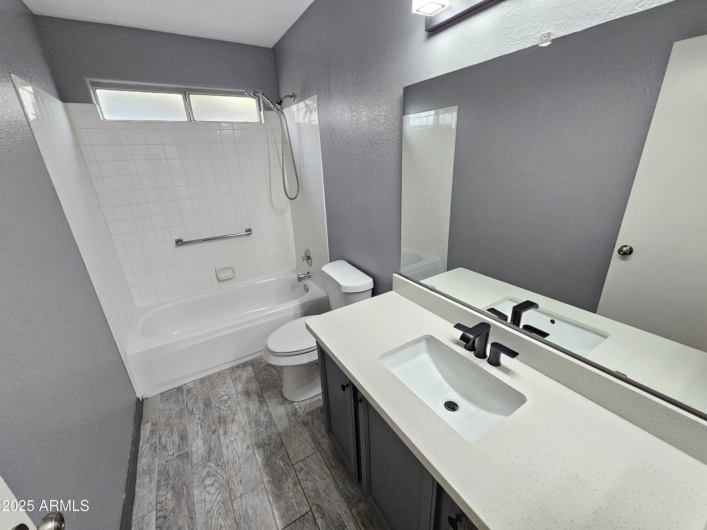 1131 North Hawk Lane Gilbert, AZ 85234 - Photo 13 of 36 20251223_101529