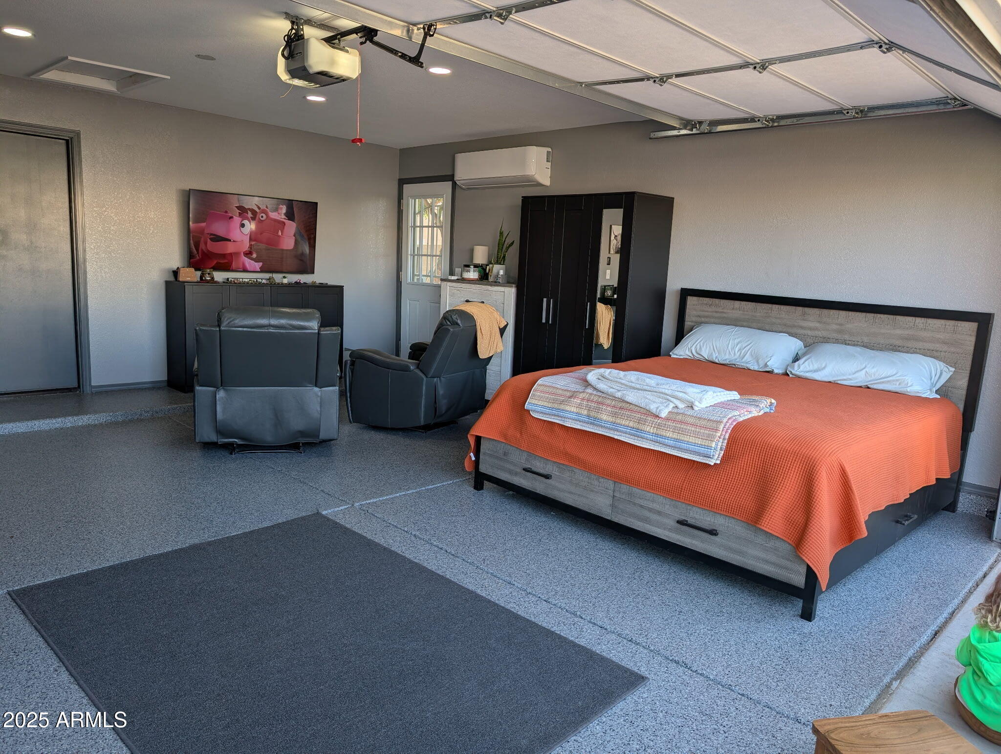 1131 North Hawk Lane Gilbert, AZ 85234 - Photo 20 of 36 IMG_20251223_115949