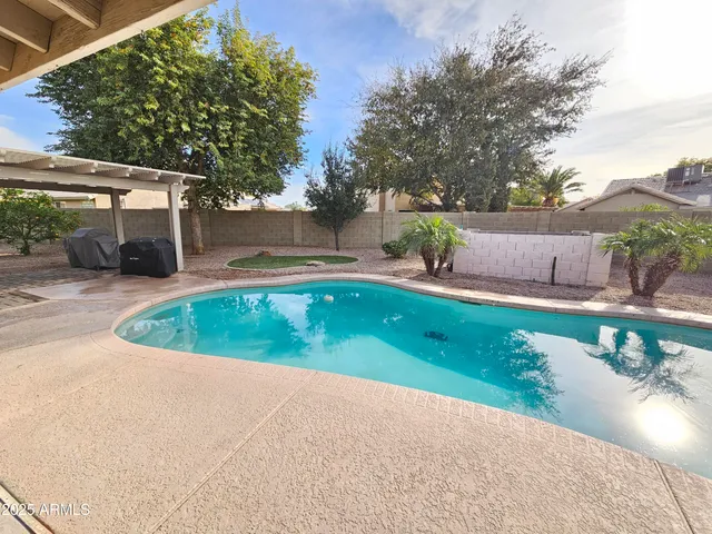 $475,000 | 1131 North Hawk Lane, Gilbert, AZ 85234