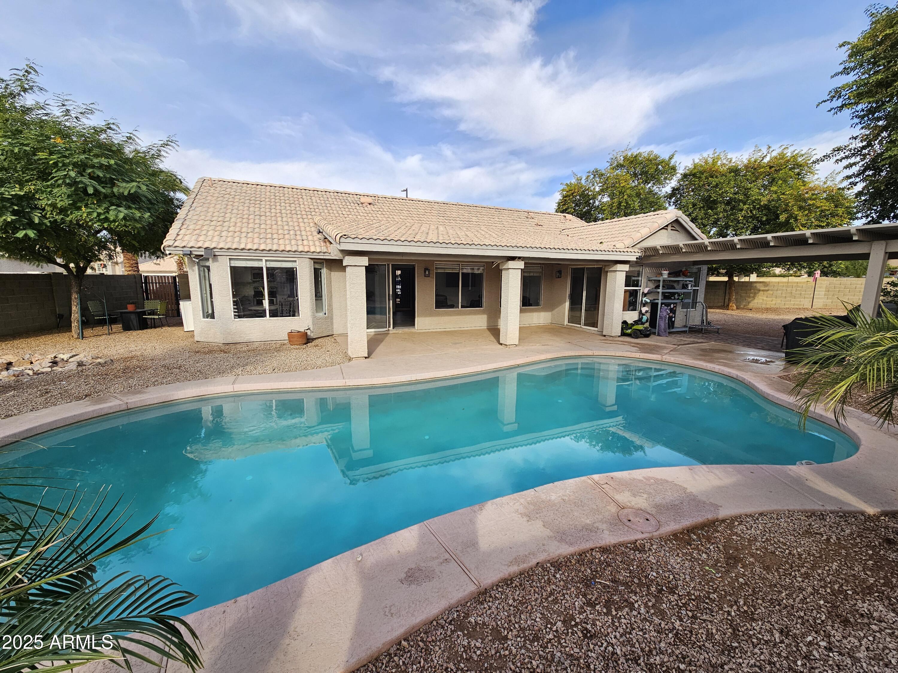 1131 North Hawk Lane Gilbert, AZ 85234 - Photo 29 of 36 20251223_102030