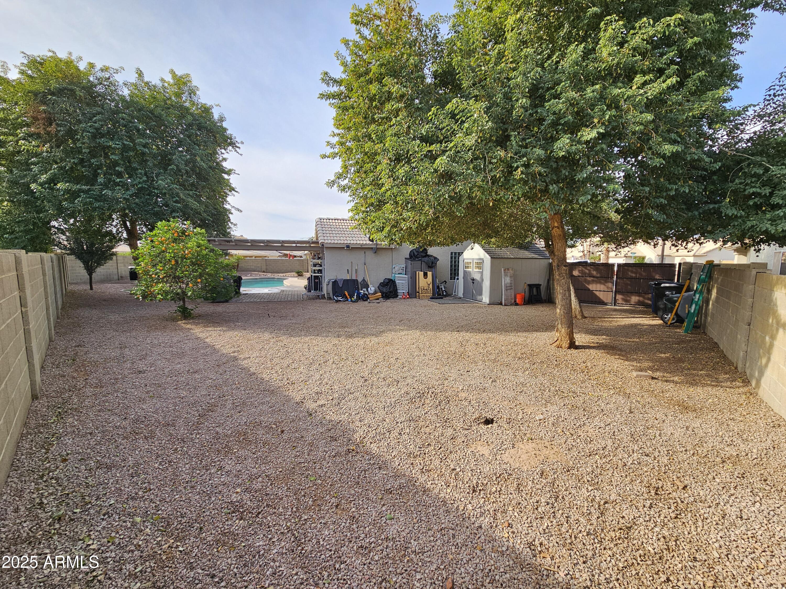 1131 North Hawk Lane Gilbert, AZ 85234 - Photo 34 of 36 20251223_102227