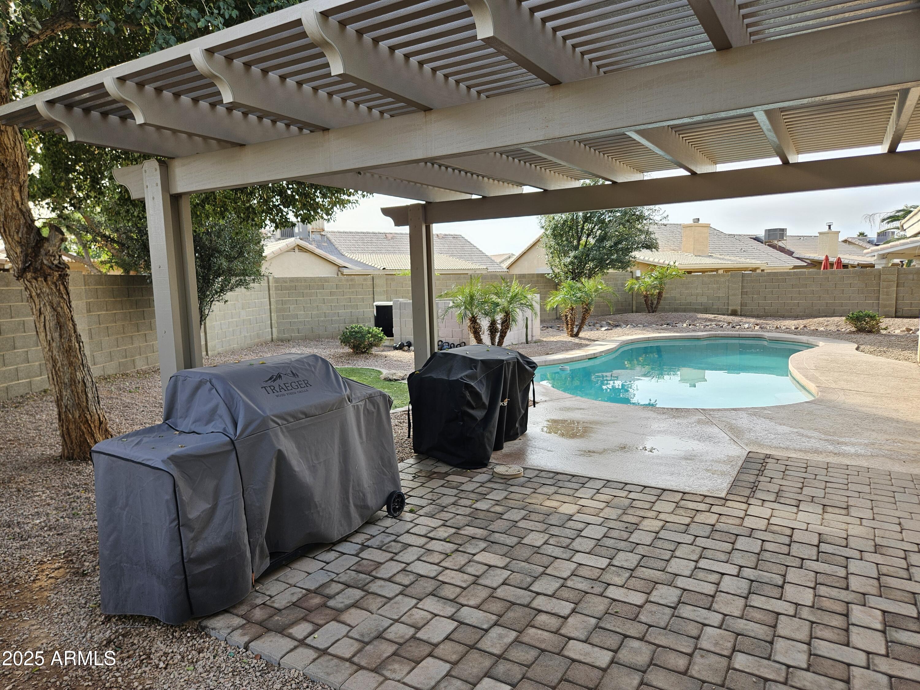 1131 North Hawk Lane Gilbert, AZ 85234 - Photo 35 of 36 20251223_102312