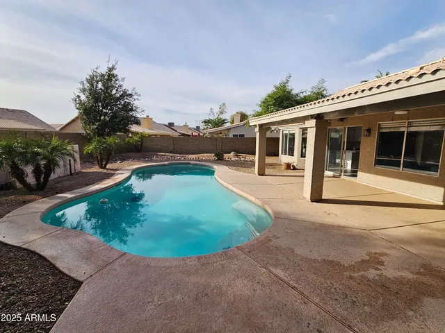 $475,000 | 1131 North Hawk Lane, Gilbert, AZ 85234