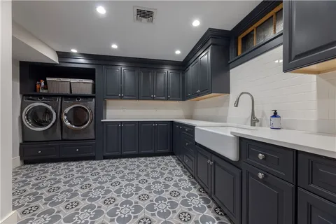 $2,750,000 | 11 Bucks Trail, Westerly, RI 02891