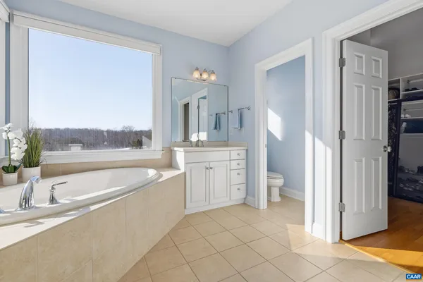 a black and white photo of a living room