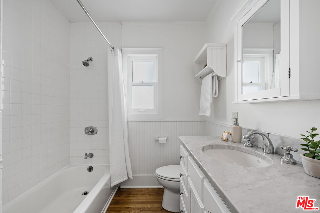 2411 3rd Street, Unit L Santa Monica, CA 90405 - Photo 9 of 10
