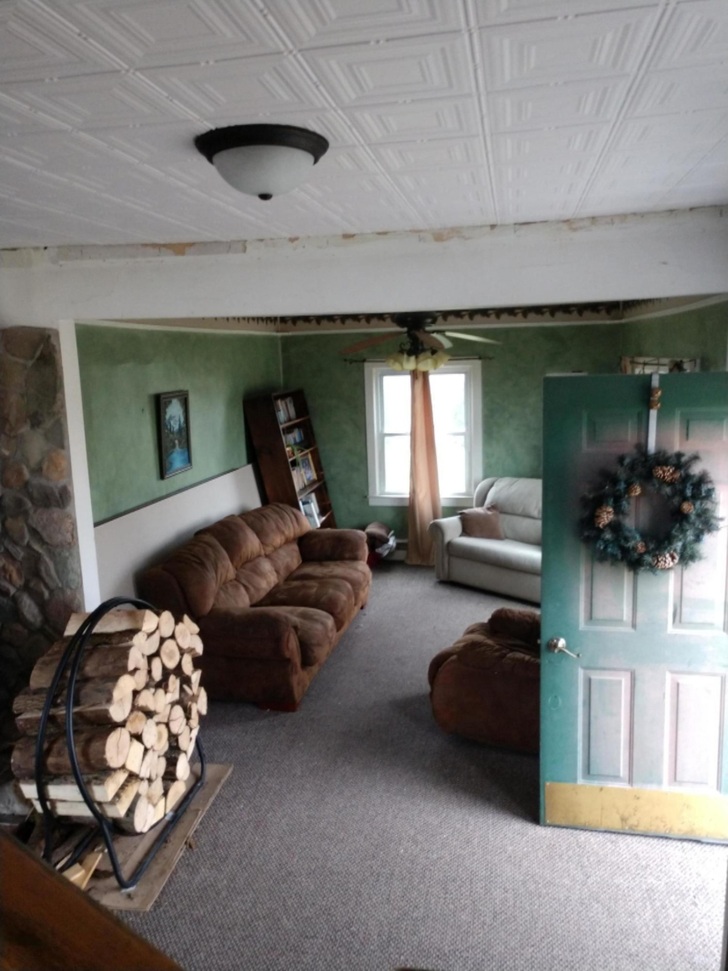 4918 Grant Road Middleton, MI 48856 - Photo 2 of 22 Living Room