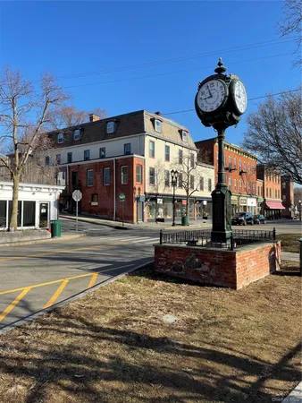 $2,950 | 500 Main Street, Beacon, NY 12508