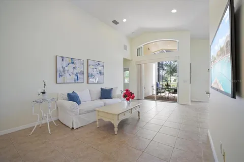 $465,000 | 4211 64th Avenue East, Sarasota, FL 34243