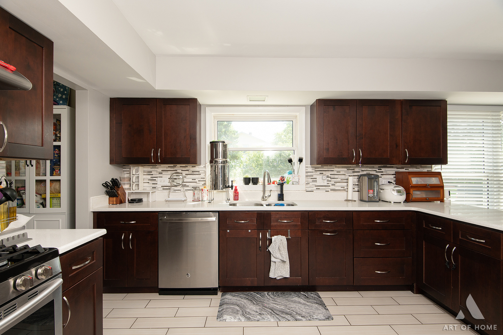 1415 Churchill Road Schaumburg, IL 60169 - Photo 11 of 30