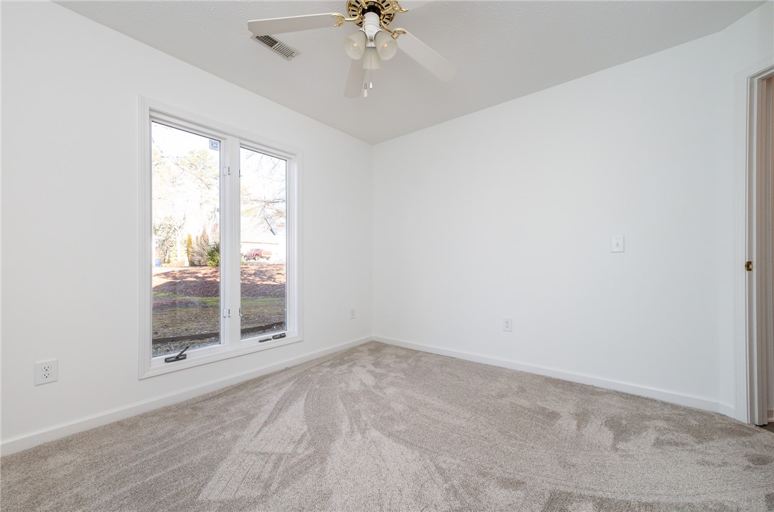 15053 Beacon Ridge Drive Seneca, SC 29678 - Photo 24 of 39 guest room #1