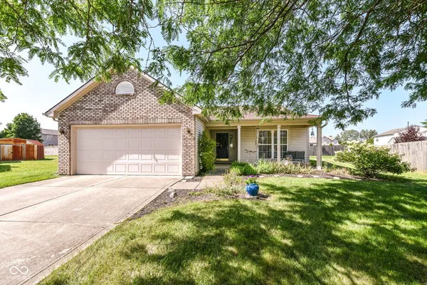 $239,900 | 1214 Stonebridge Drive, Anderson, IN 46013