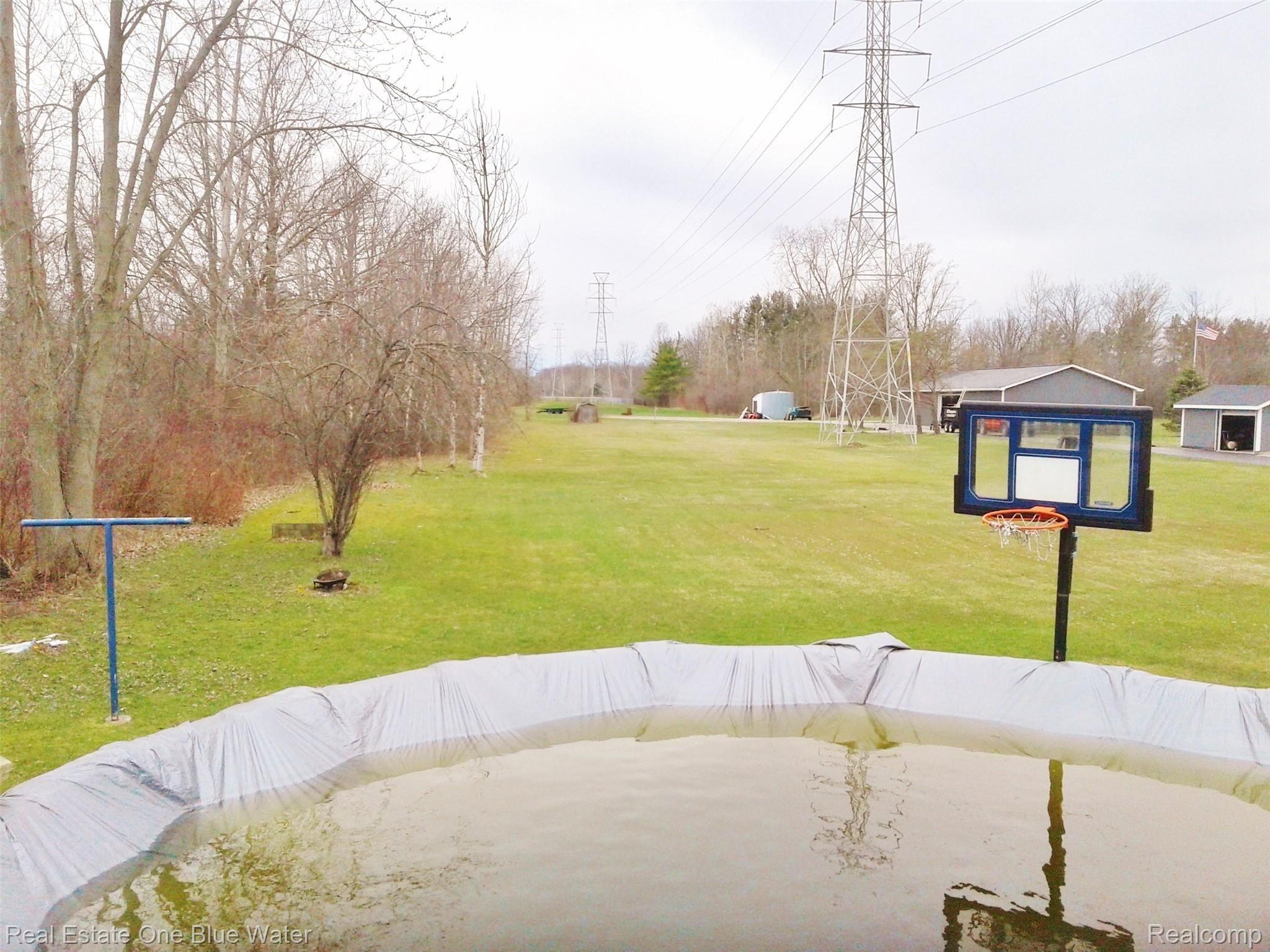 755 Range Road Smiths Creek, MI 48074 - Photo 5 of 22 20200422_144323.jpg