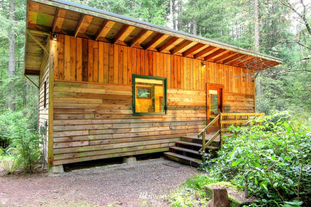20800 Old Mill Road Southwest Vashon, WA 98070 - Photo 1 of 12 Gallery Image 1