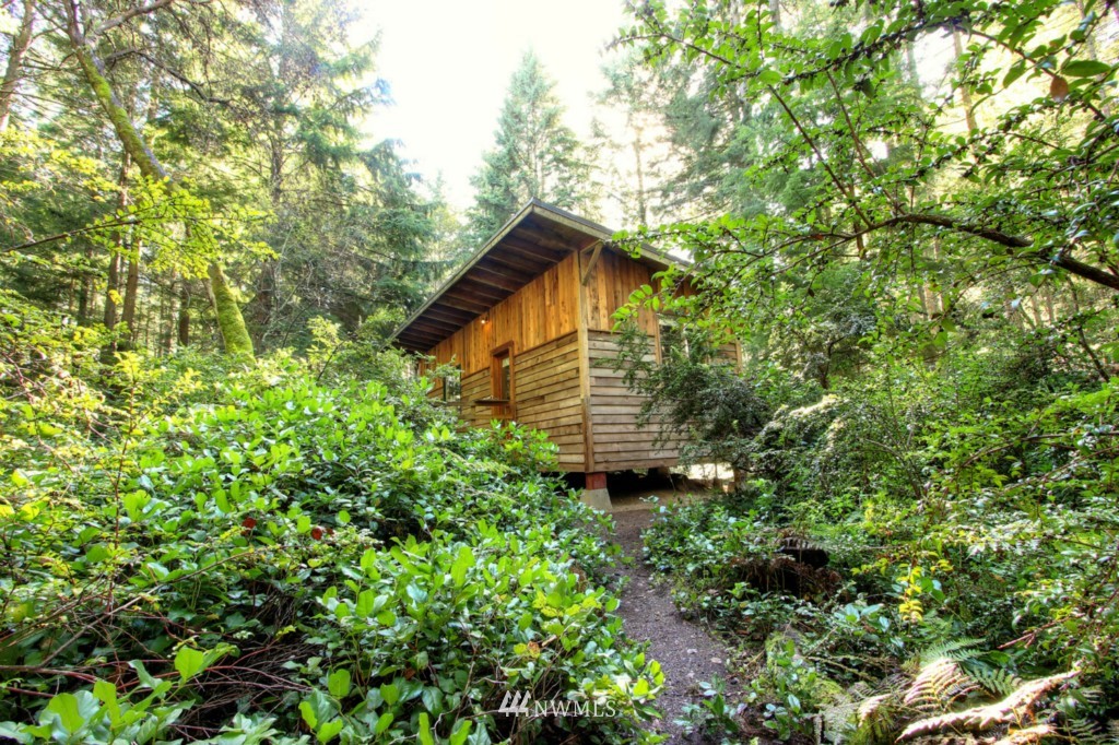 20800 Old Mill Road Southwest Vashon, WA 98070 - Photo 12 of 12 Gallery Image 12