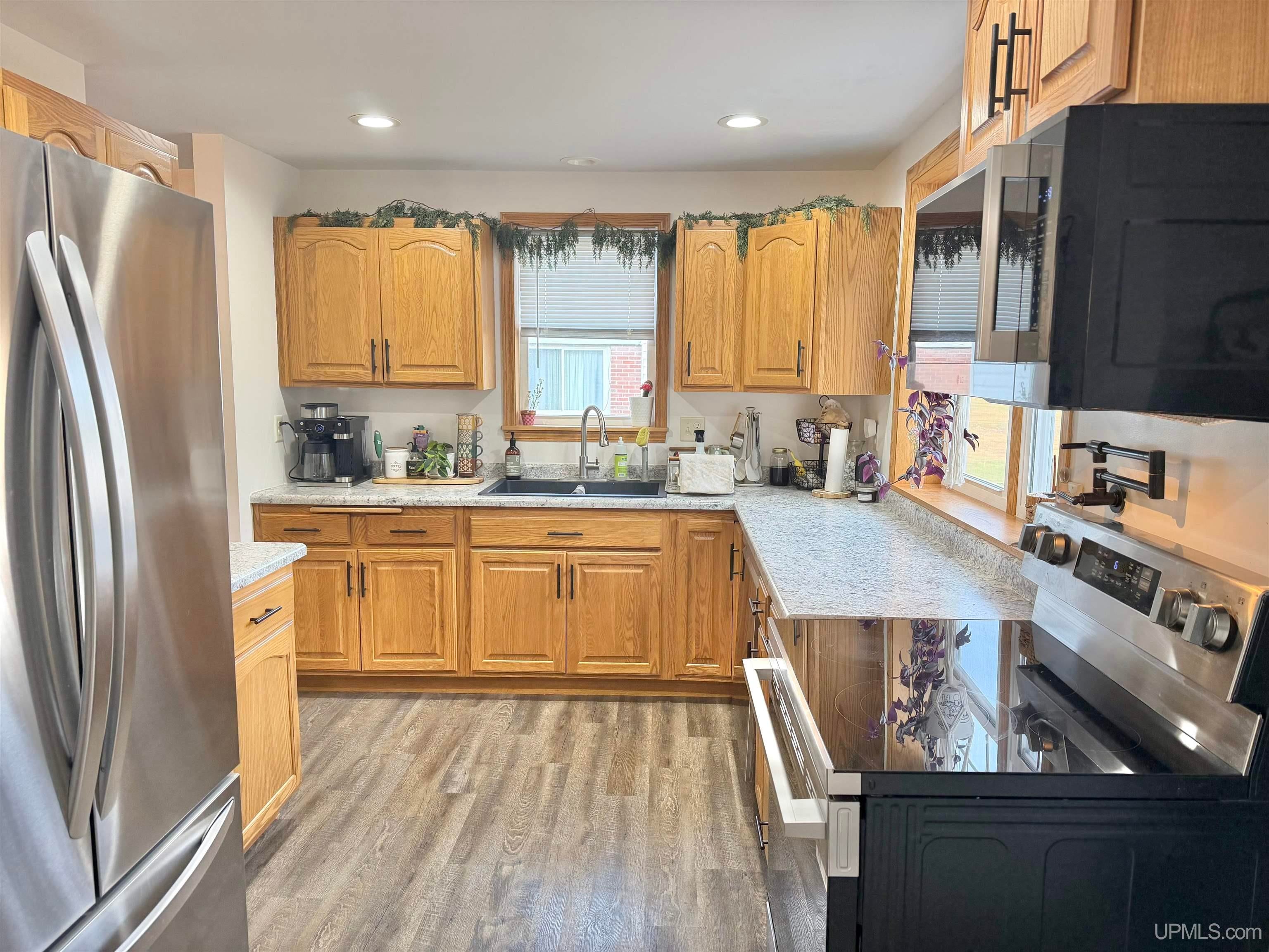 5251 Sunset Road Ironwood, MI 49938 - Photo 7 of 37 Gallery Image 7